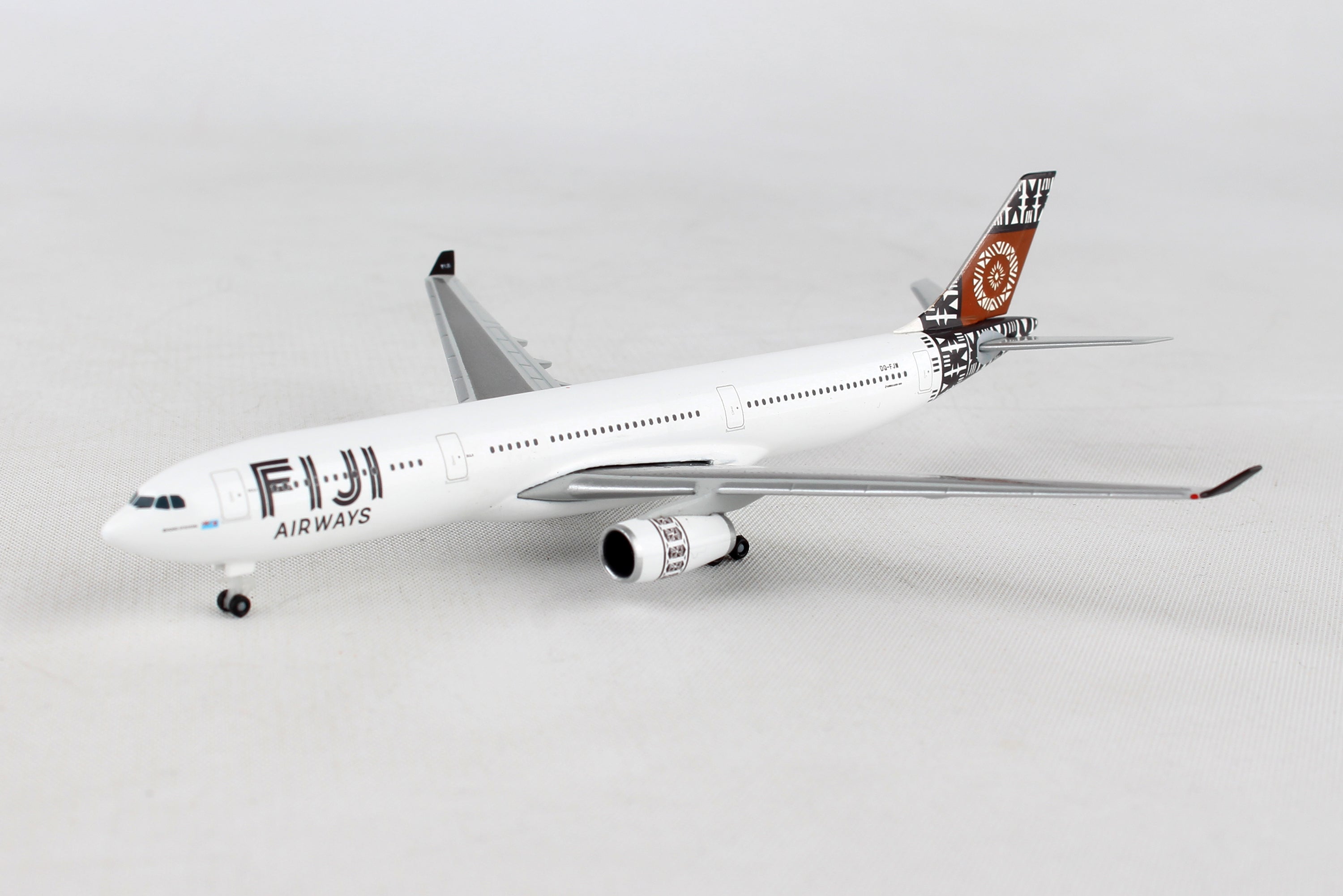 Herpa Wings HE531061 Fiji A330-300 1/500