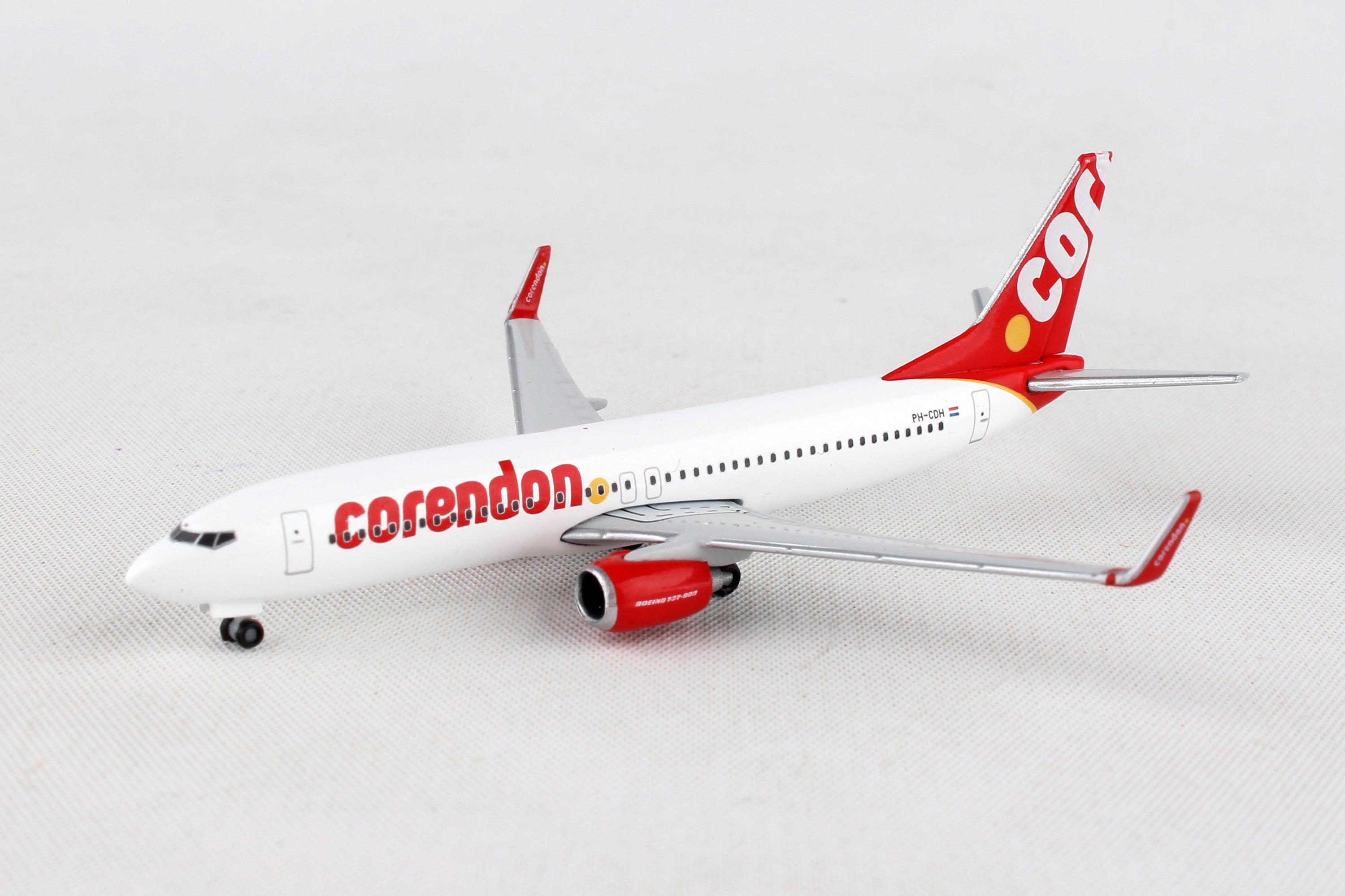 Herpa Wings HE531399 Corendon Dutch 737-800 1/500