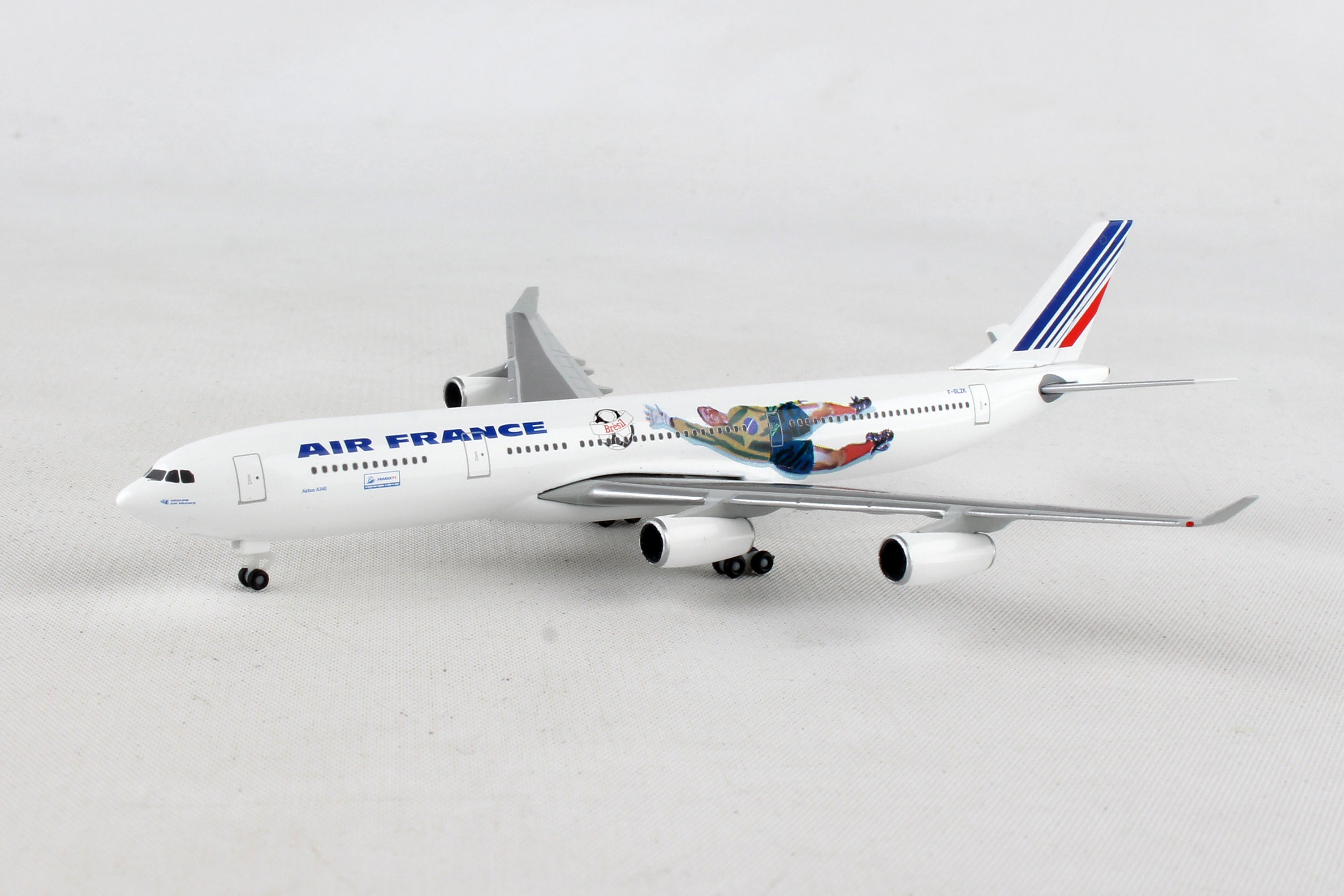 Herpa Wings HE531412 Air France A340-300 1/500 France 1998 Brazil/Columbia