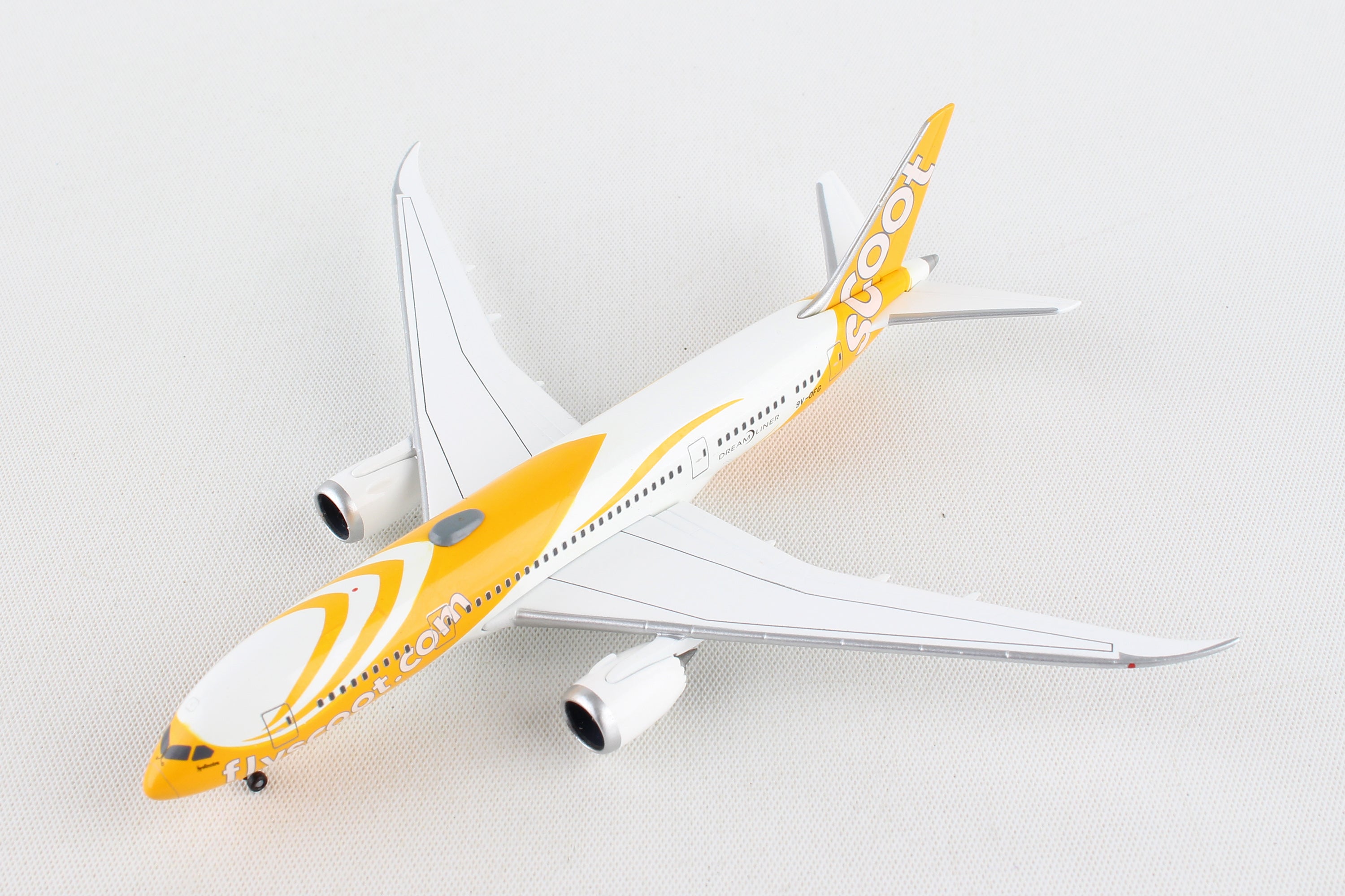 Herpa Wings HE531627 Scoot 787-8 1/500