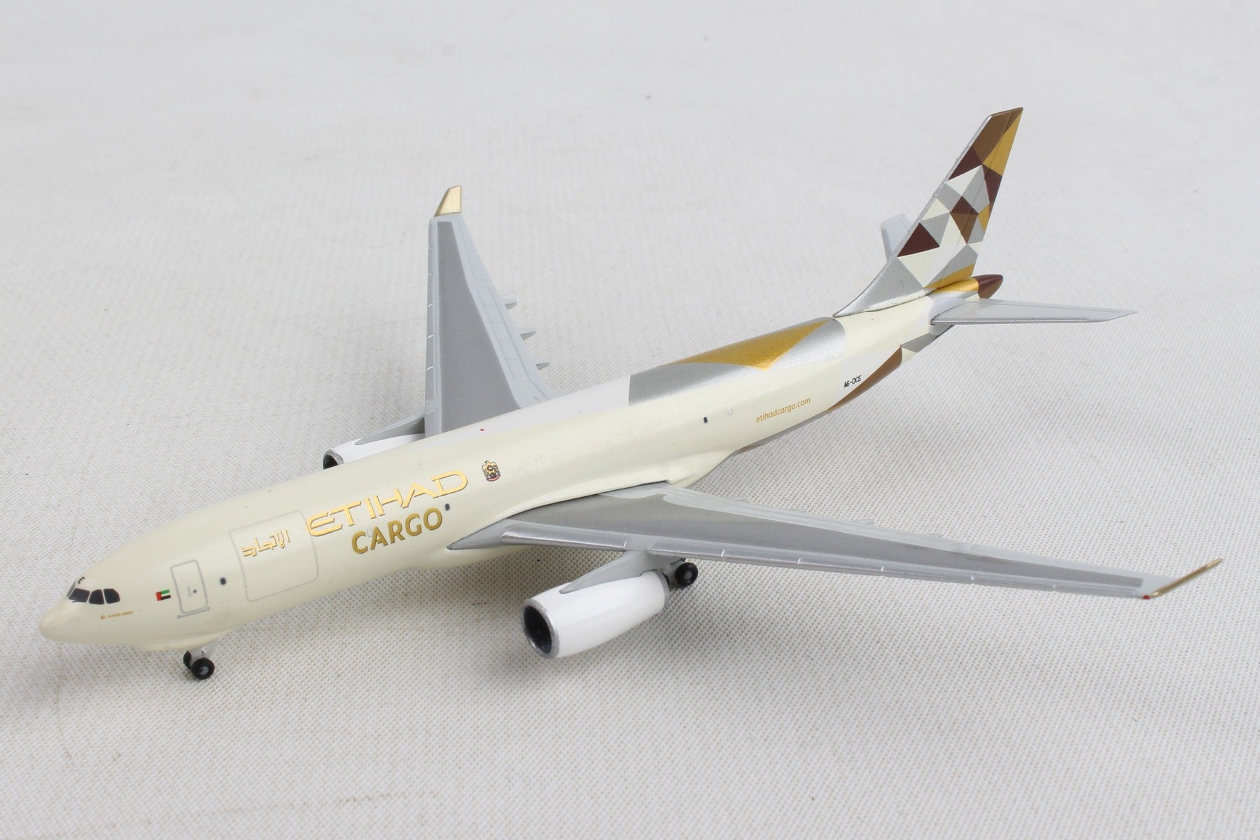 Herpa Wings HE532716 Etihad Cargo A330-200F 1/500