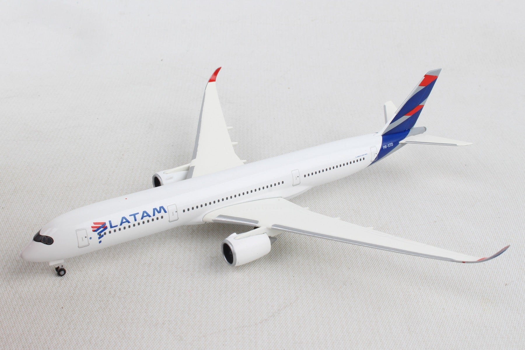 Herpa Wings HE532754 Latam A350-900 1/500