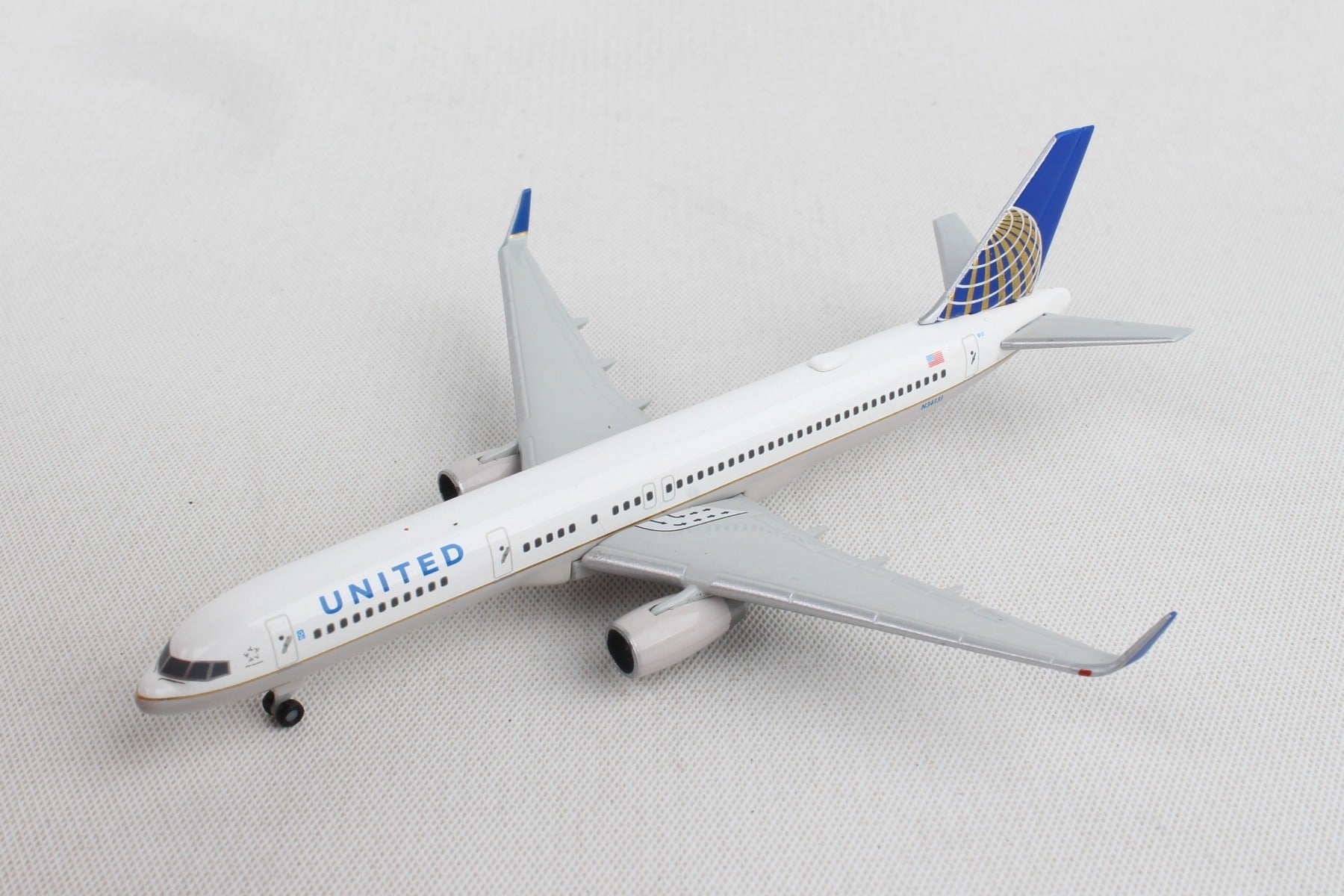 Herpa Wings HE532846 United 757-200 1/500