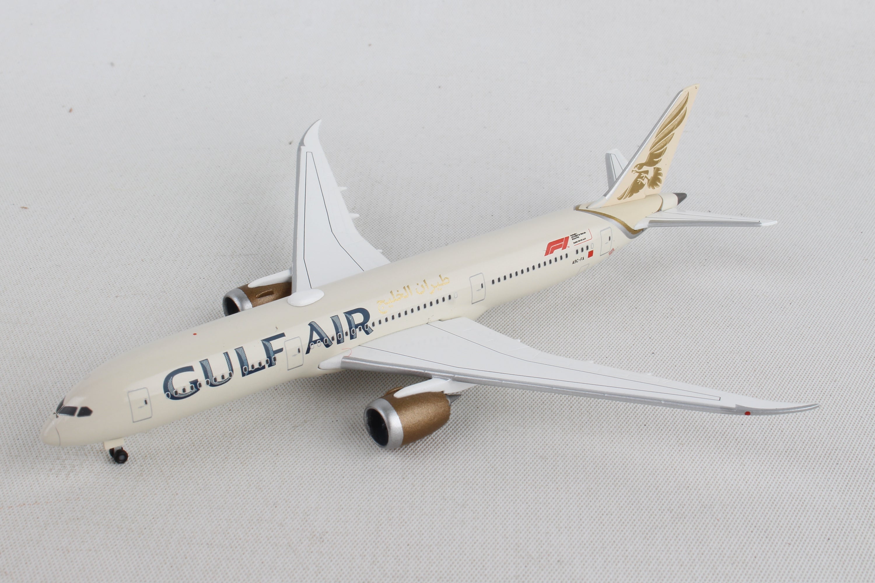 Herpa Wings HE532976 Gulfair 787-9 1/500 New Livery