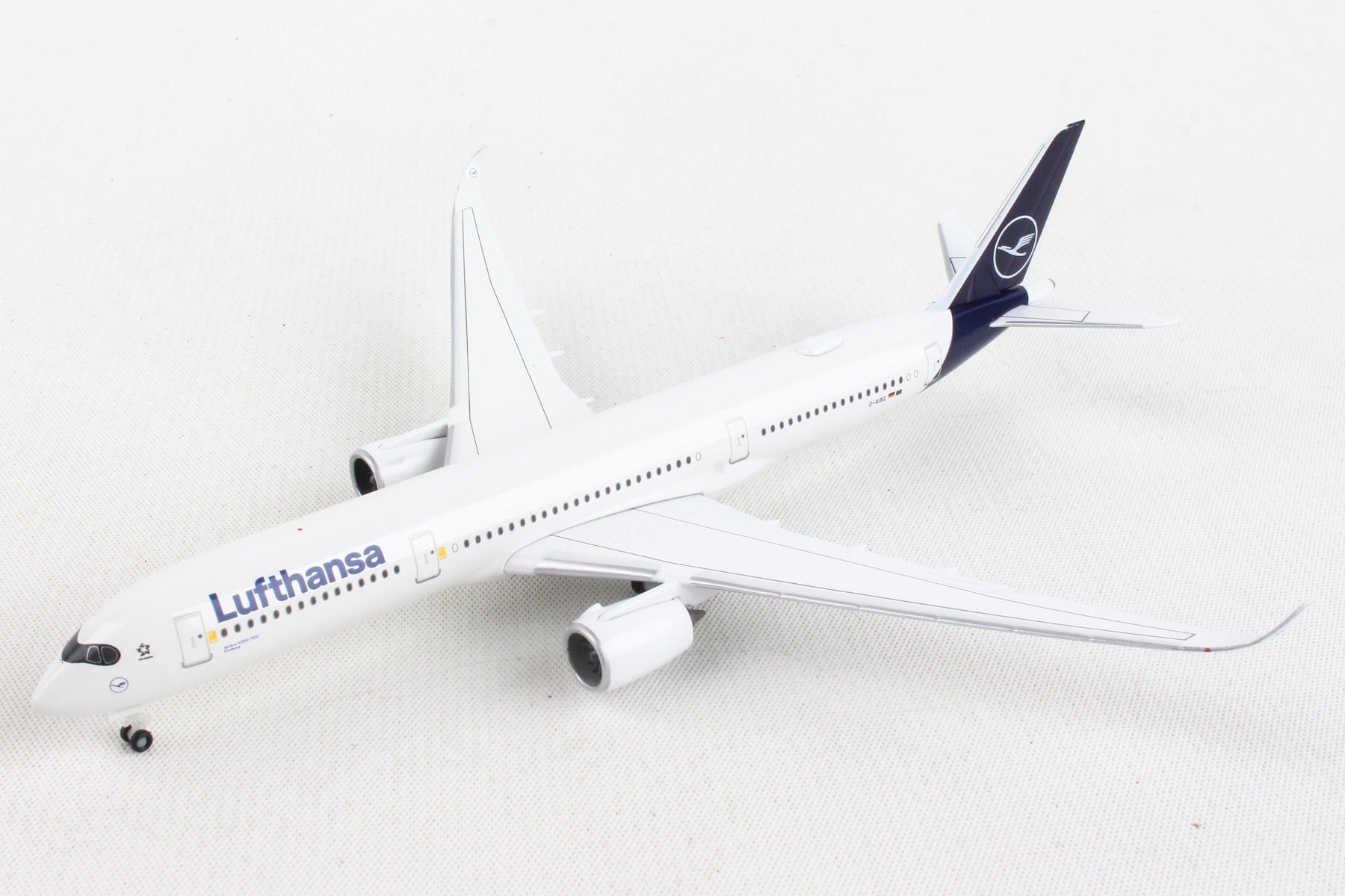 Herpa Wings HE532983-001 Lufthansa A350-900 1/500 New Livery
