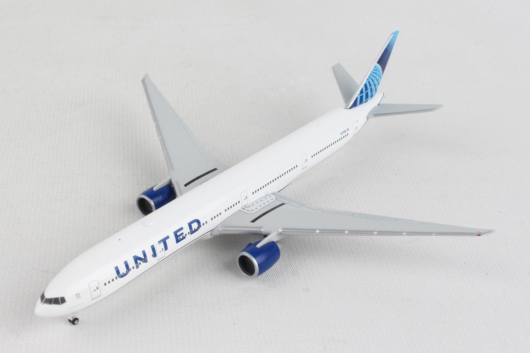 Herpa Wings HE534253 United 777-300Er 1/500 2019 New Livery