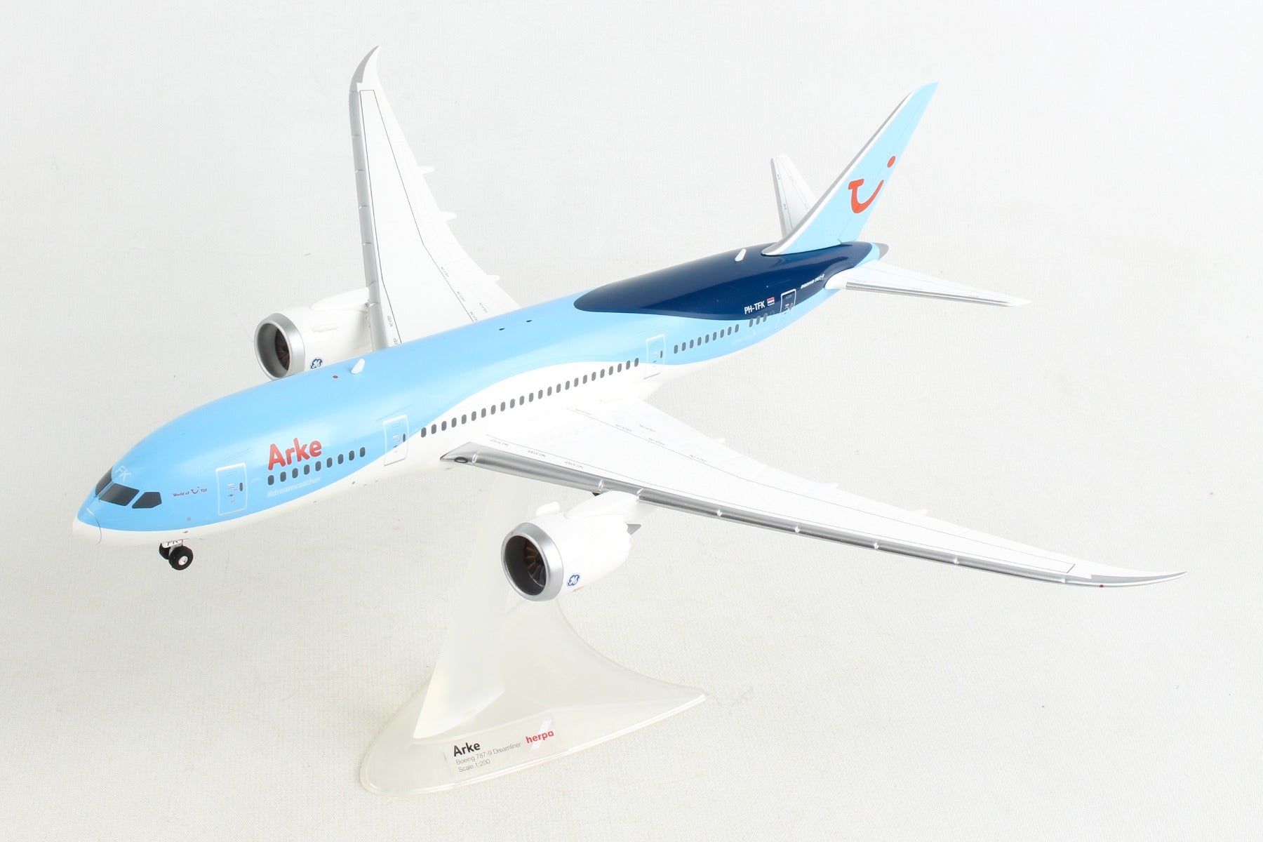 Herpa Wings HE557122 Arke 787-8 1/200