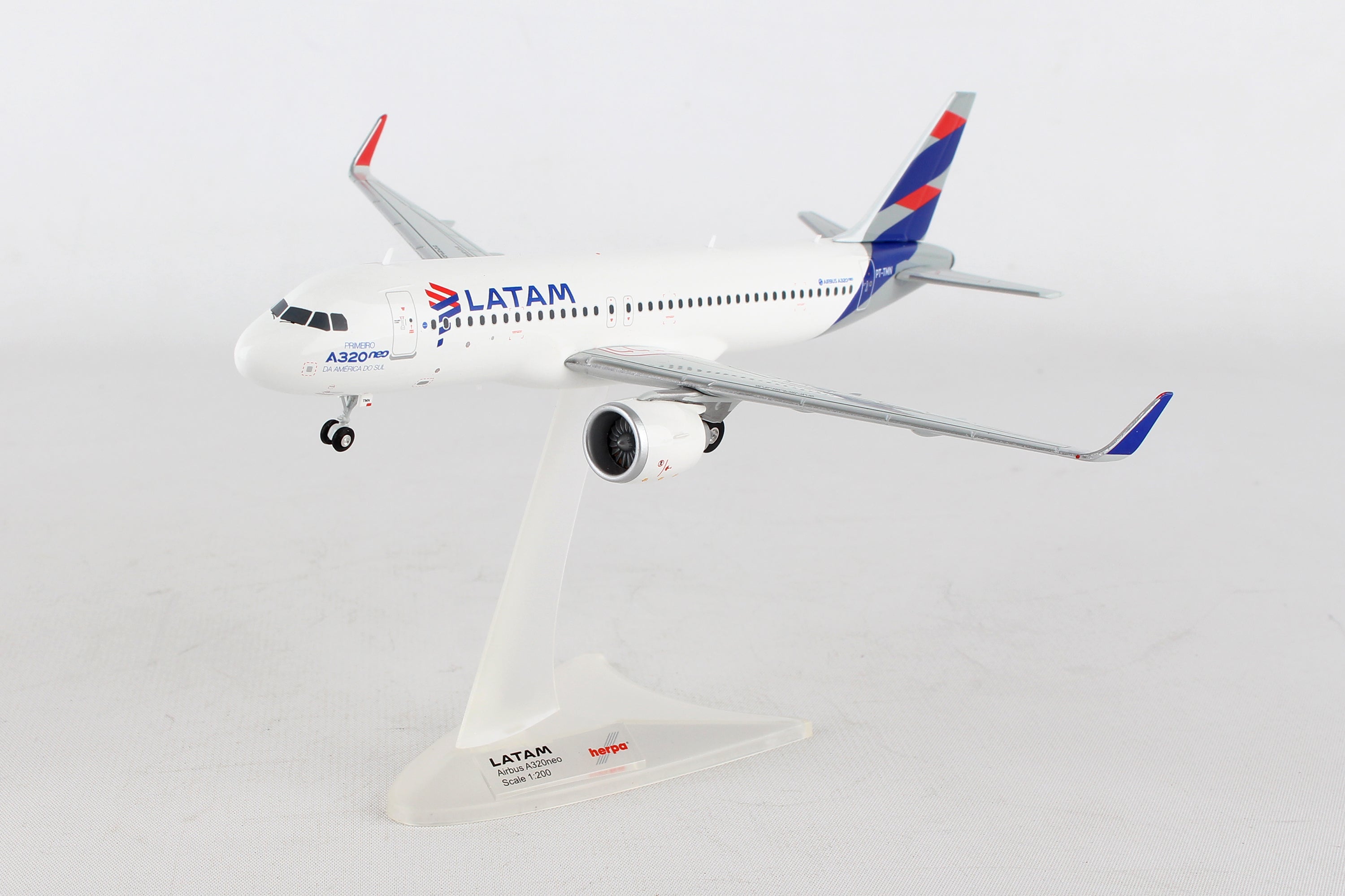 Herpa Wings HE558341 Latam A320Neo 1/200 Reg#Pt-Tmn