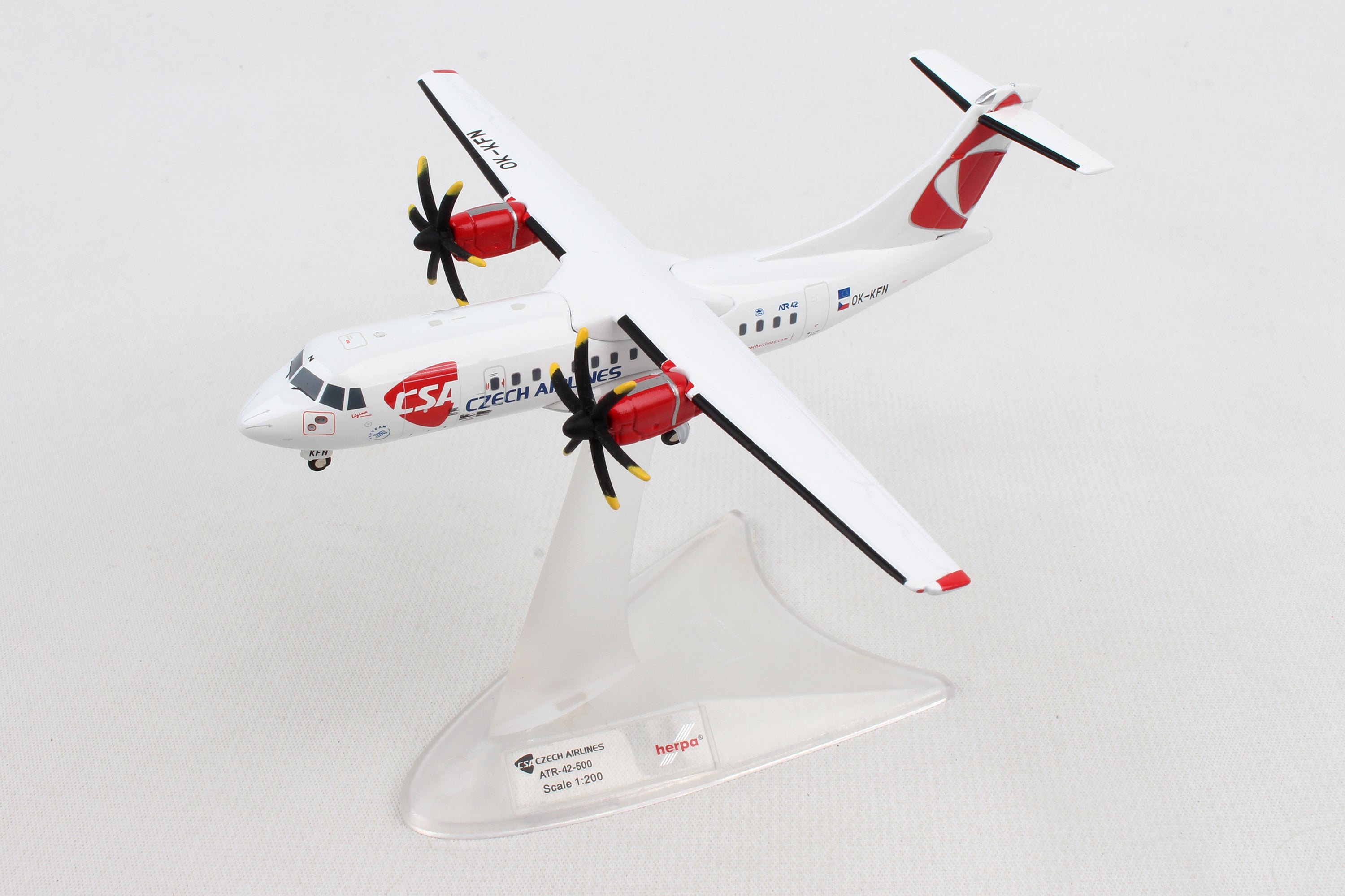 Herpa Wings HE559256 Csa Atr42-500 1/200