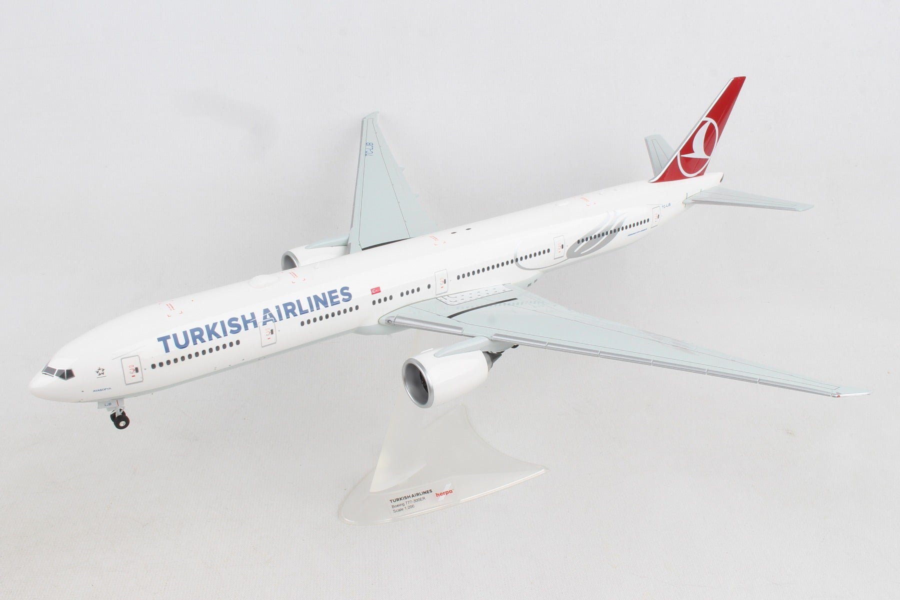 Herpa Wings HE559379 Turkish 777-300Er 1/200
