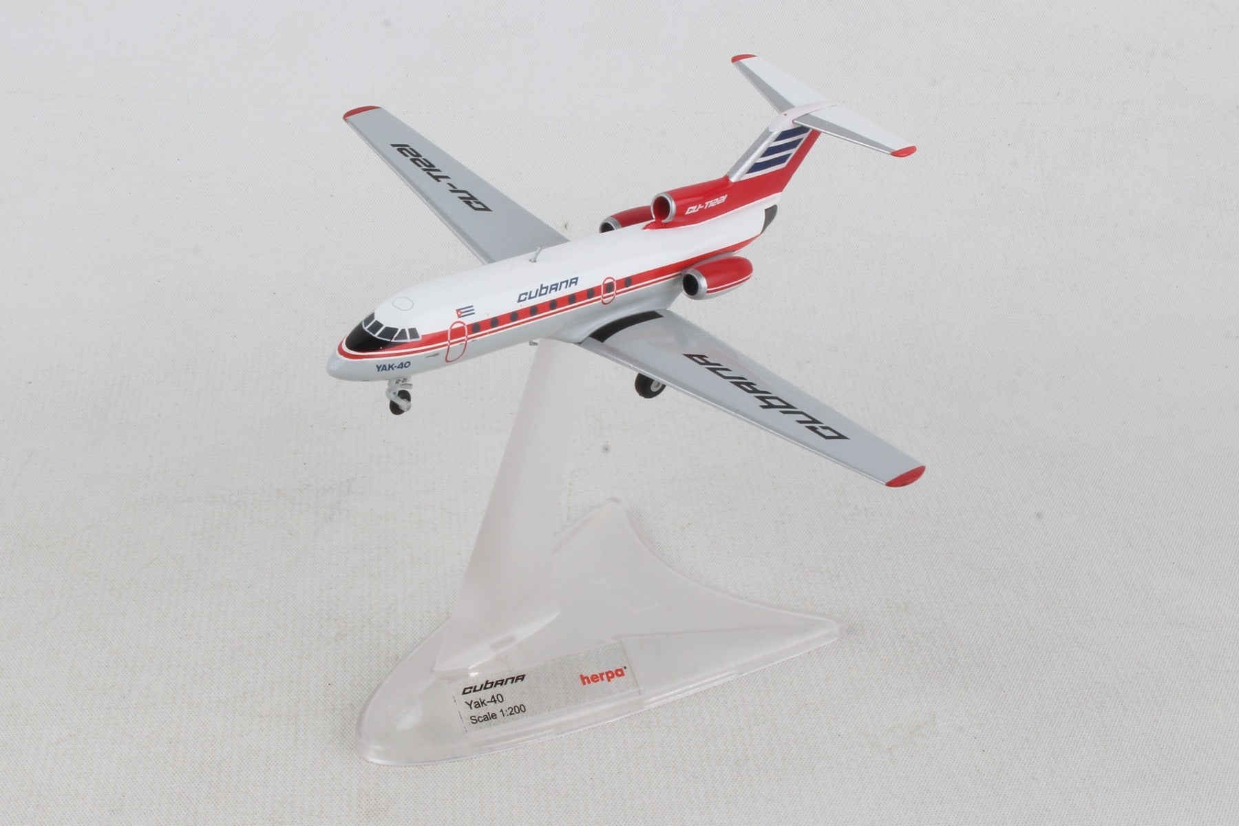 Herpa Wings HE559775 Cubana Yak40 1/200
