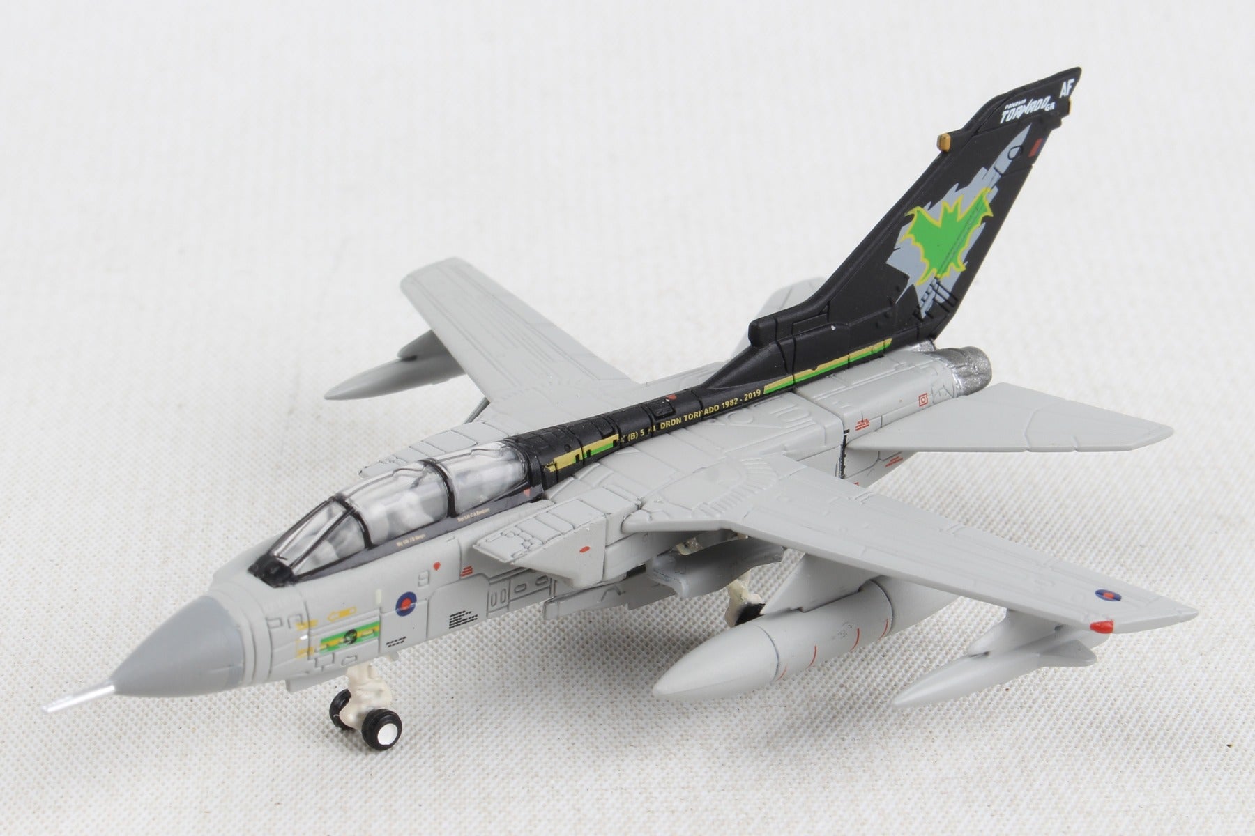 Herpa Wings HE570510 Raf Tornado Gr4 1/200 No Ixb Sqn Tornado Farewell