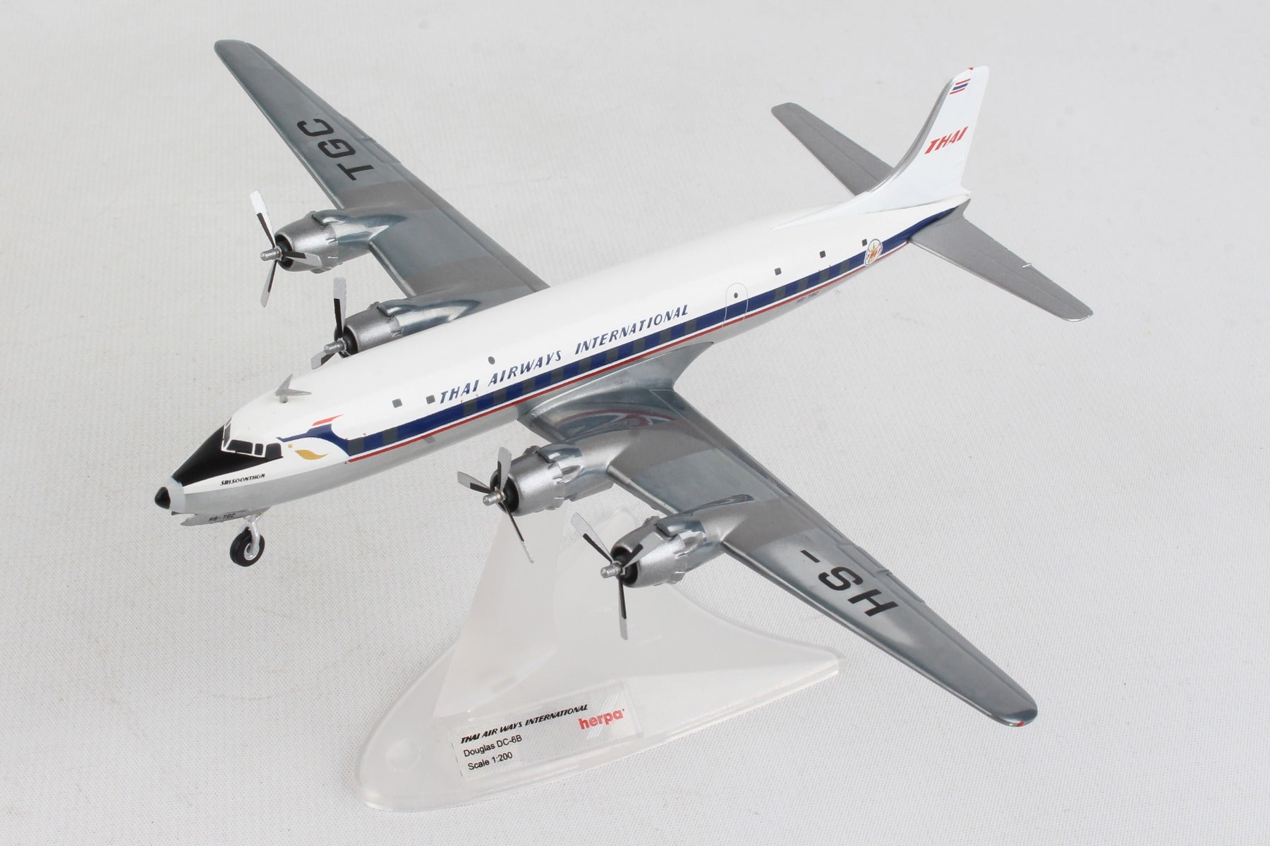 Herpa Wings HE570893 Thai Dc-6B 1/200