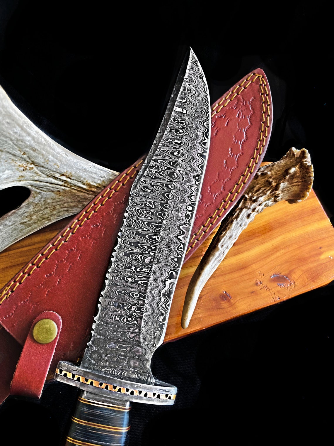 Custom Handmade Damascus Steel Hunting Bowie Knife