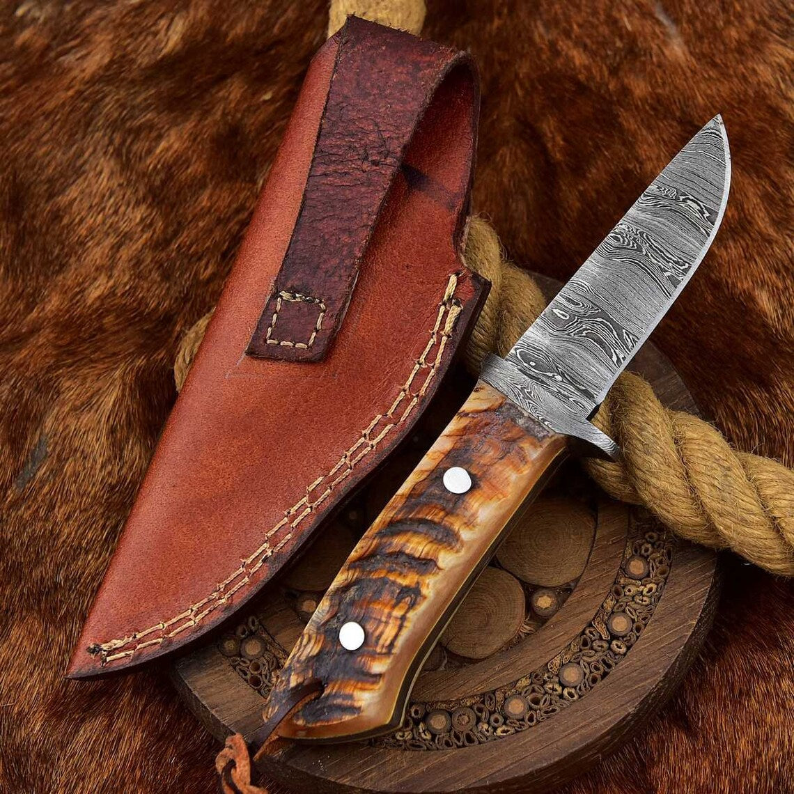 Custom Handmade Damascus Skinning Knife with Sheep Horn Handle, 7.75-inch