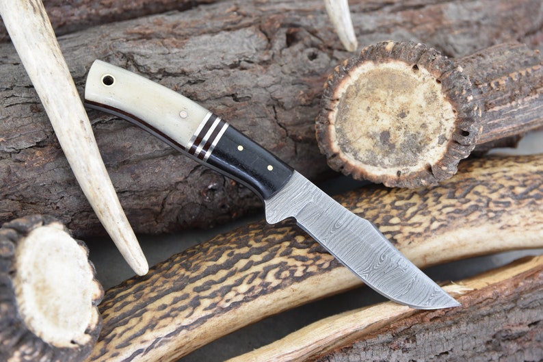 Custom Handmade Damascus Steel Clip Point Hunting Skinner Knife