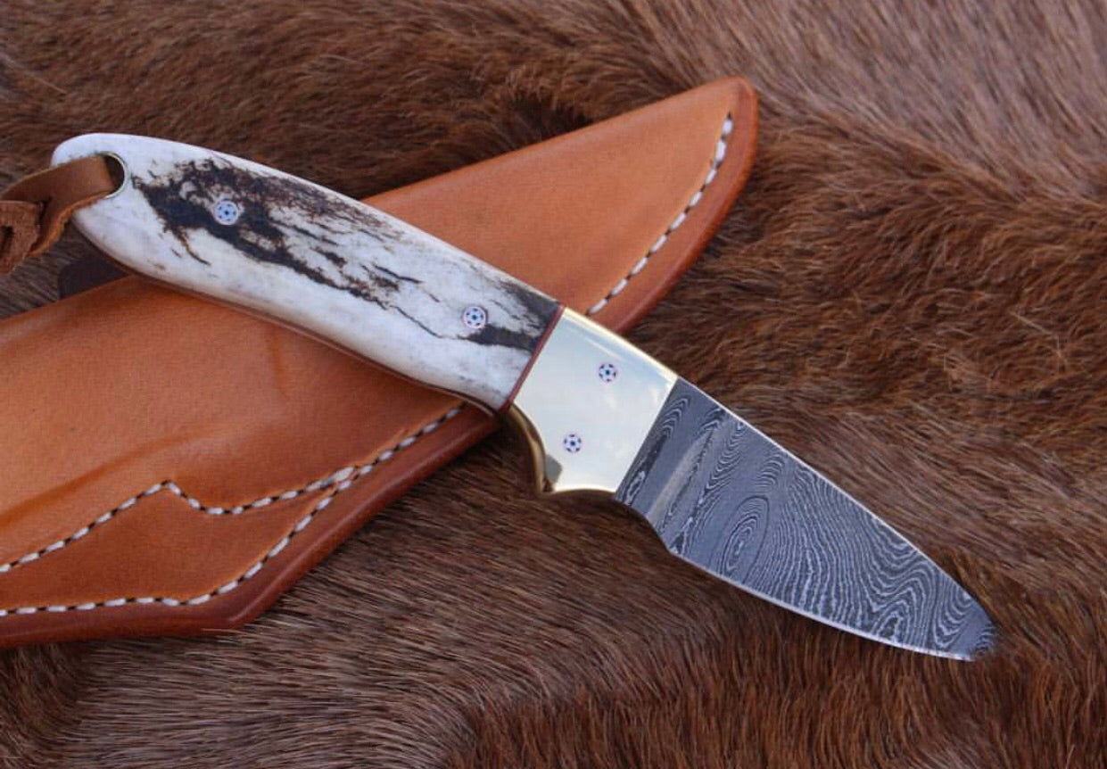 Custom Handmade California Coyote Cowboy Knife | Damascus Blade | Antler Horn-Brass Bolster Handle | 6.25 Inches | Leather Sheath | KBS Knives Store