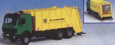 Kibri 15010 HO Scale European Trucks - Mercedes SK -- 3-Axle Garbage Truck