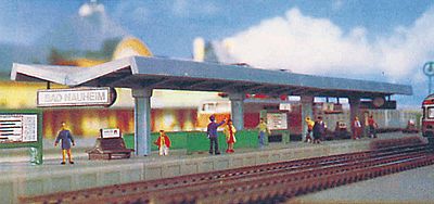 Kibri 36720 Z Scale Modern Station Platform -- 26 x 1-1/4"  66 x 3.2cm
