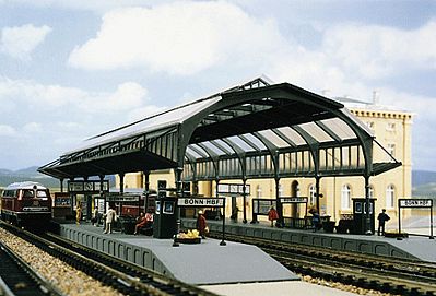 Kibri 37758 N Scale Railway Station - Kit -- 9-1/4 x 5 x 3-3/16"  23.5 x 12.5 x 8cm