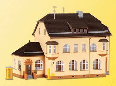 Kibri 38734 HO Scale Post Office in Munderkingen -- 9-1/4 x 4-3/8 x 6-5/16"  23.5 x 11 x 18cm