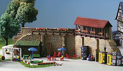 Kibri 38916 HO Scale City Wall with Small Garden in Weil -- 13-7/16 x 1-3/8 x 4-1/8"  34 x 3.5 x 10.5cm
