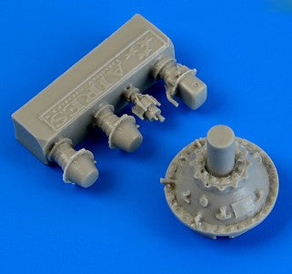 Quickboost 48668 1/48F4U5 Correct Engine Reductor for HBO (D)