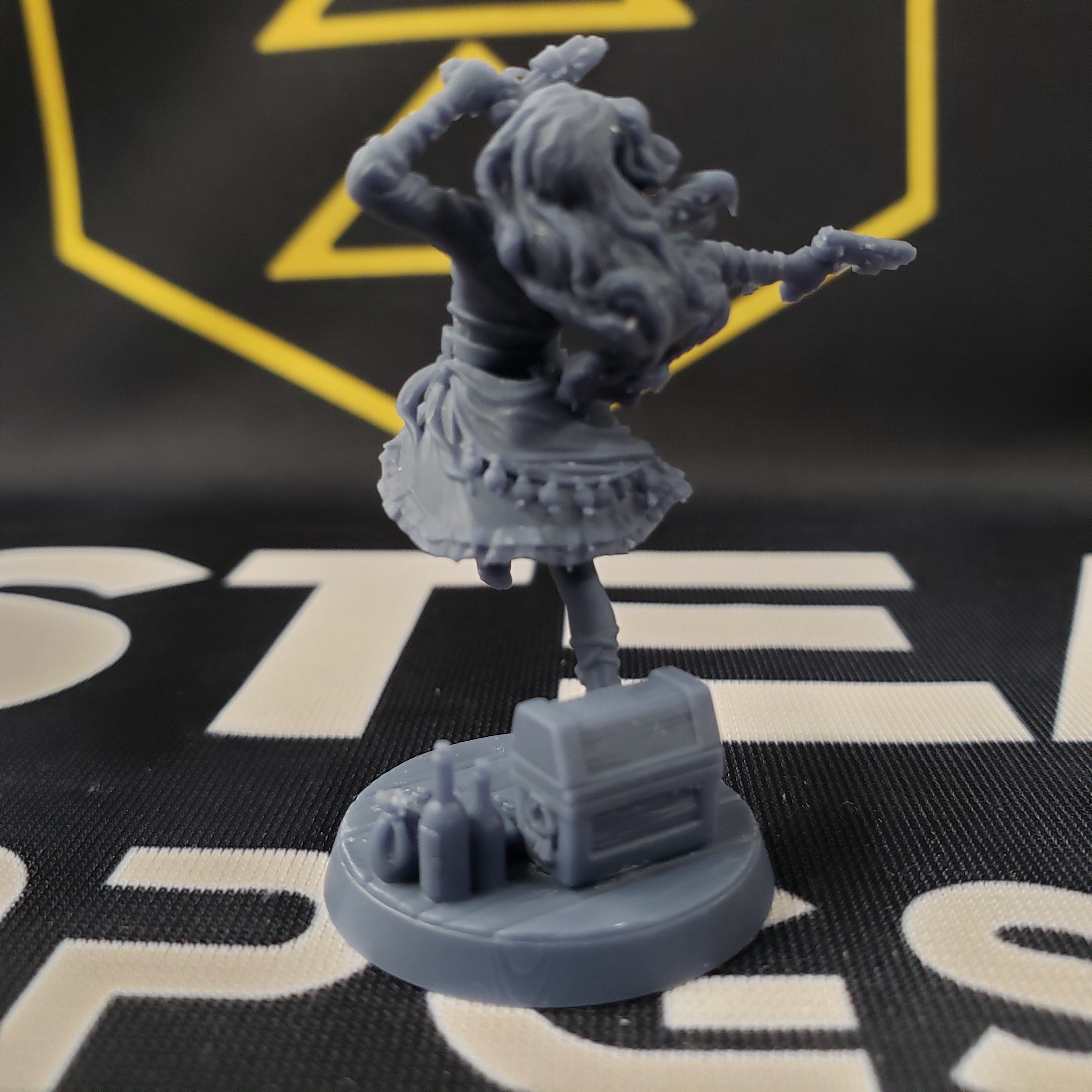 Isme Ralderone, Gunslinger (Female Human Pirate)