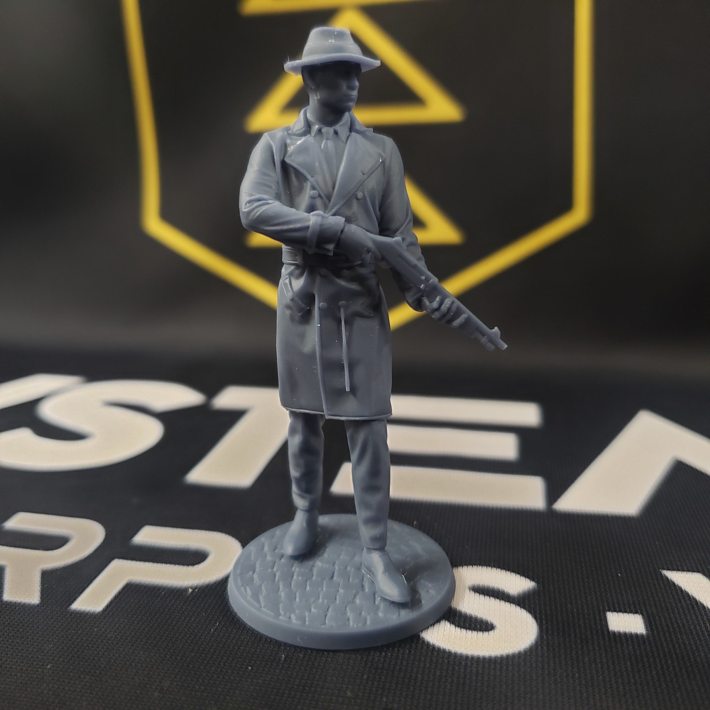 Arkham Compatible Investigator: The Fed (Roland Banks)