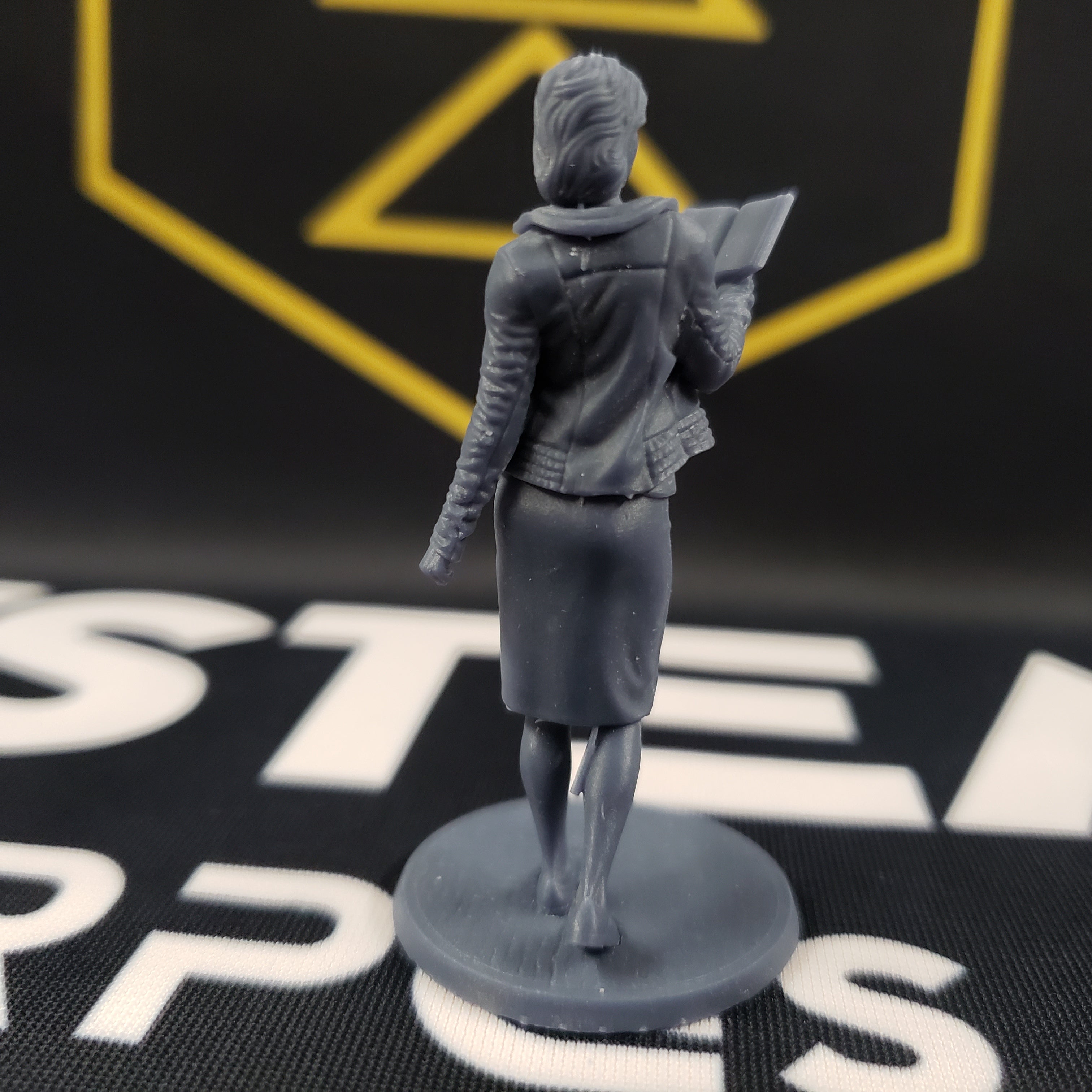 Arkham Compatible Investigator: The Student (Amanda Sharpe)