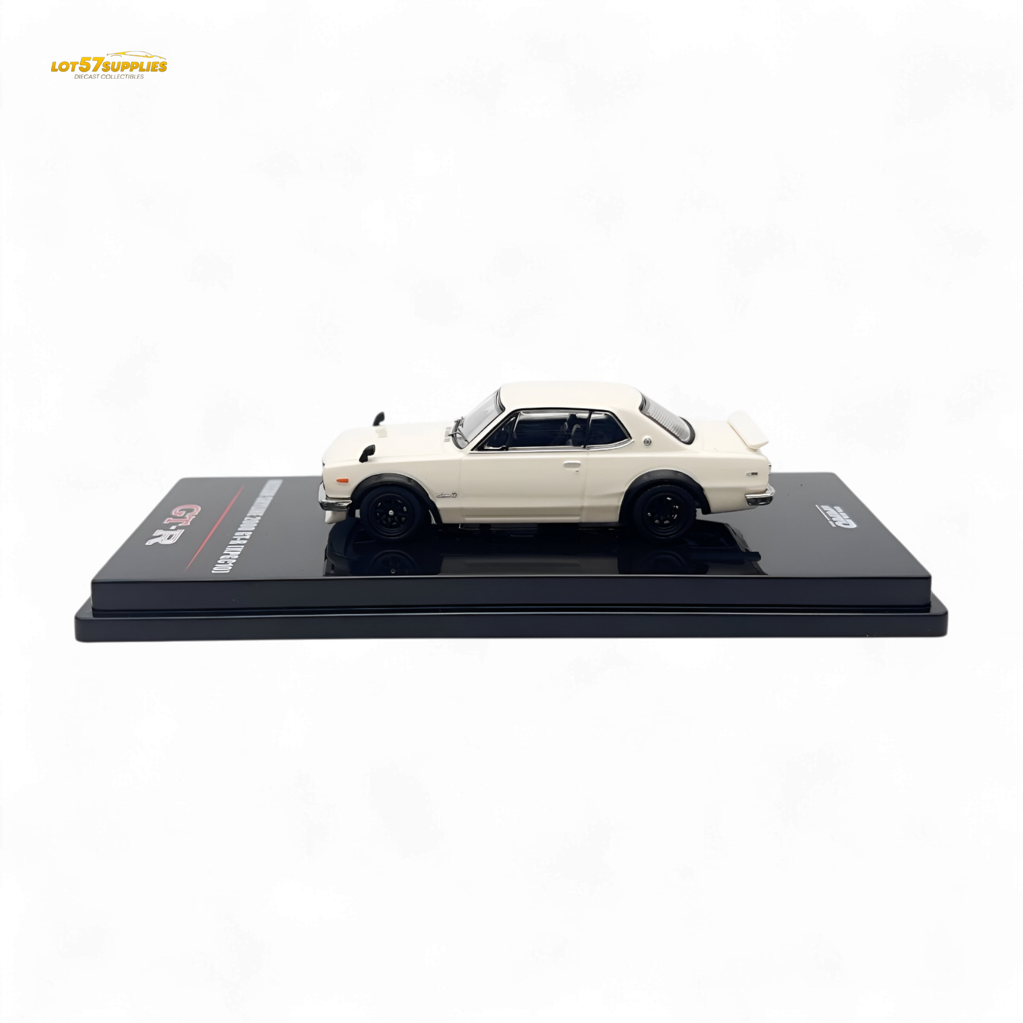Inno64 Nissan Skyline 2000 GT-R (KPGC10) in White 1:64