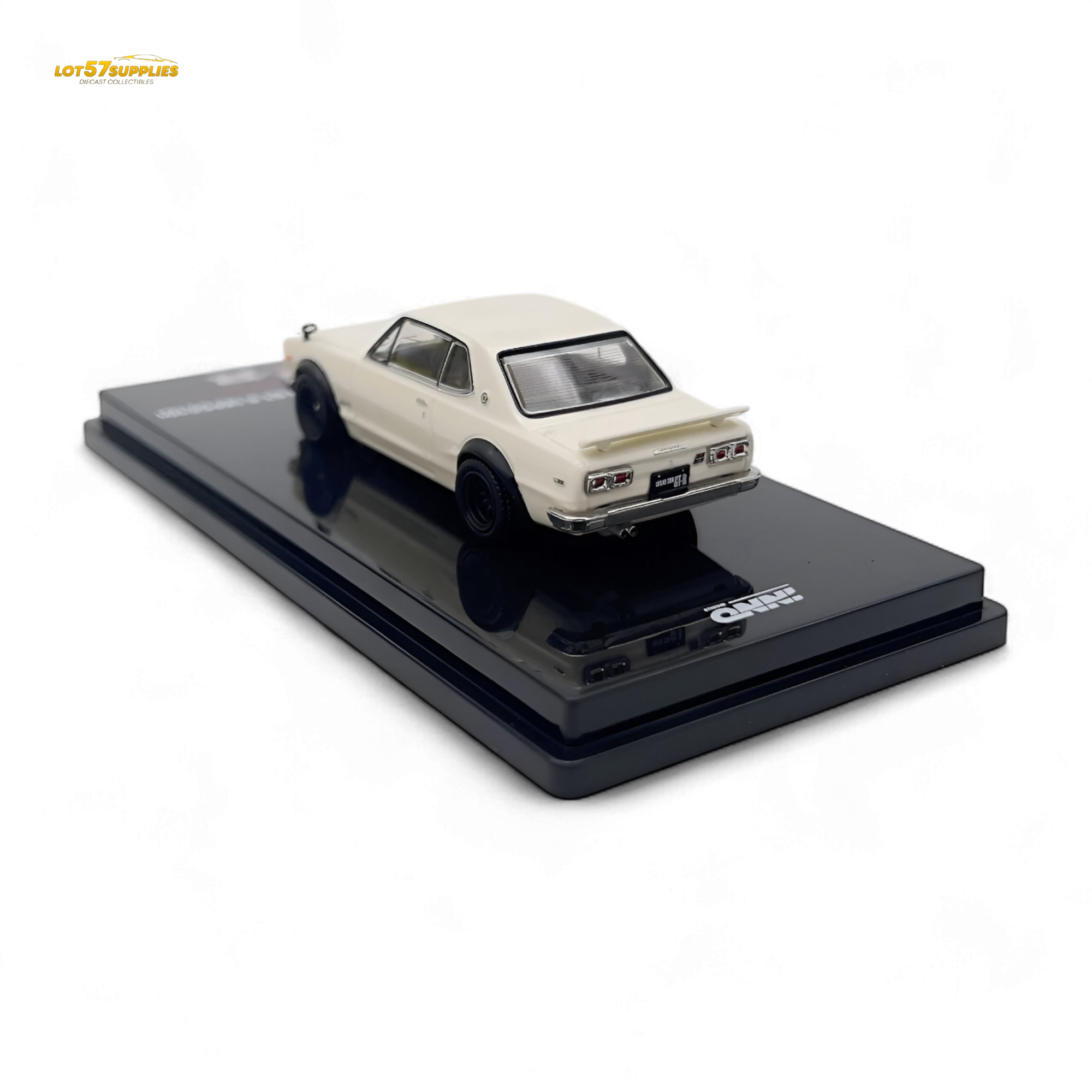 Inno64 Nissan Skyline 2000 GT-R (KPGC10) in White 1:64