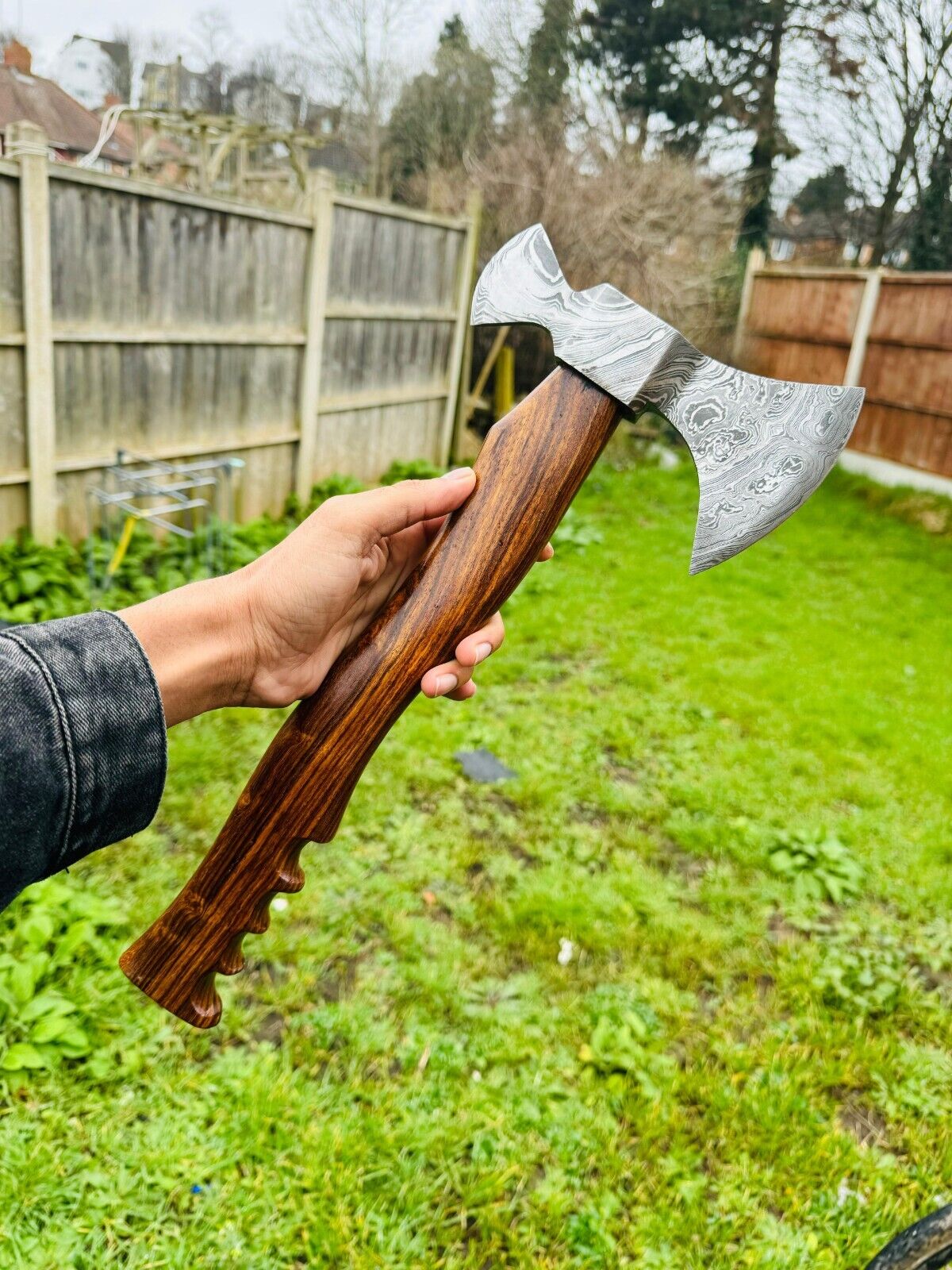 Tomahawk Axe For Sale with Custom Handmade Forged Damascus Steel Blade – "Rosewood Valor"