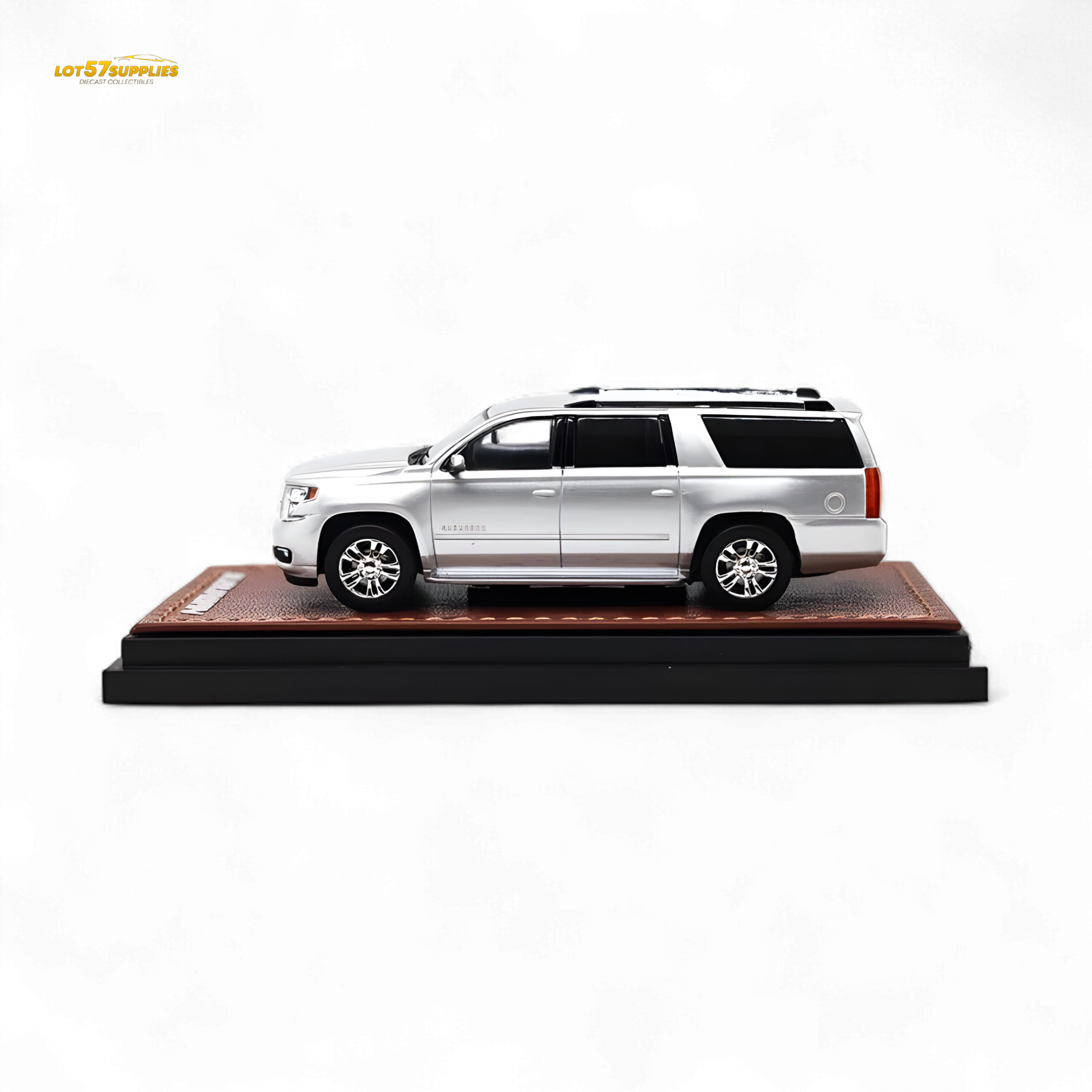 GOC Chevrolet Suburban 2015 - Silver 1:64