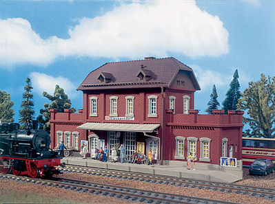Vollmer 43504 HO Scale Kleckersdorf Station -- 12-7/16 x 4-1/8 x 5-7/16"  31 x 10.3 x 13.5cm