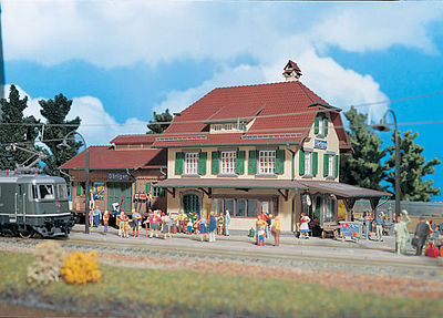 Vollmer 43515 HO Scale Swiss Darligen Station -- 13-1/2 x 5-1/4"  34.5 x 13.5cm
