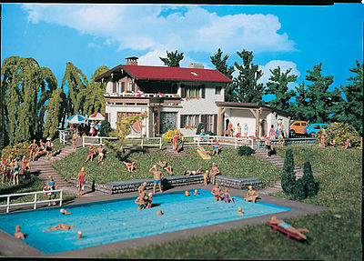 Vollmer 43700 HO Scale Sunshine House - Kit -- 7-1/2 x 5-1/2 x 3-1/8" 19 x 14 x 8cm