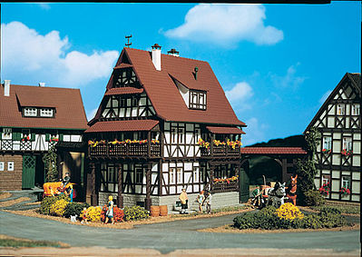 Vollmer 43732 HO Scale Vintner's Lodge -- 4-3/4 x 3-1/2 x 5-3/4"  12 x 9 x 14.5cm