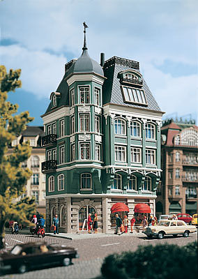 Vollmer 43771 HO Scale 4-Story Bank Building -- 4-1/8 x 3-5/8 x 7-3/4"  10.5 x 9.3 x 19.7cm
