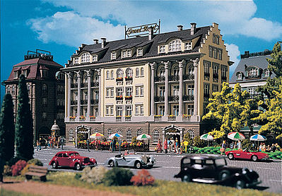 Vollmer 43772 HO Scale 4-Story Hotel -- 4-3/8 x 3-3/4 x 8-3/4"  11 x 9.5 x 22cm