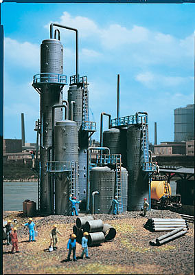 Vollmer 45525 HO Scale Oil Refinery -- Kit - 5-7/8 x 3-7/8 x 9-1/4"  15 x 10 x 23.5cm