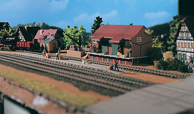 Vollmer 45701 HO Scale Freight Shed w/Crane & Ramp -- 11-3/8 x 3-7/8 x 3-1/2"  29 x 10 x 9cm