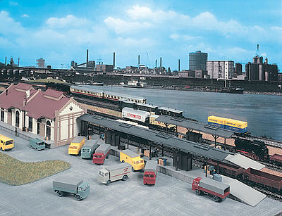 Vollmer 45716 HO Scale Freight Loading Platform -- 32-13/16" x 2 x 3-13/64"  82 x 4.8 x 8cm