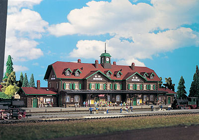 Vollmer 47502 N Scale Moritzburg Station -- 16-4/5 x 4-4/5 x 5-1/5"  42 x 12 x 12.8cm