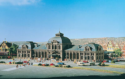 Vollmer 47505 N Scale Main Railroad Station: Baden-Baden, Germany -- 20-1/2 x 4-1/2 x 5-1/2"  51 x 11.5 x 13.5cm