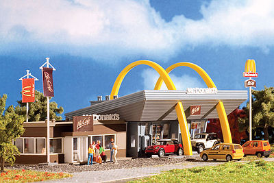 Vollmer 47766 N Scale McDonald's Restaurant w/McCafe -- Kit - 5-7/8 x 3-3/8 x 2-3/16"  14.9 x 8.6 x 5.6cm