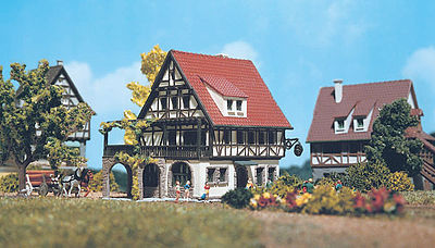 Vollmer 49533 Z Scale Half Timber Inn Sonne -- 2-5/8 x 2"  6.7 x 5.1cm