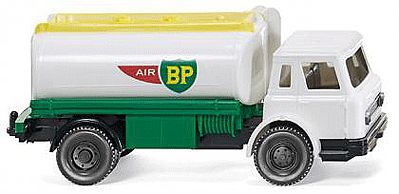Wiking 80749 HO Scale International Harvester Tank Truck - Assembled -- BP Air (white, green, red, yellow)