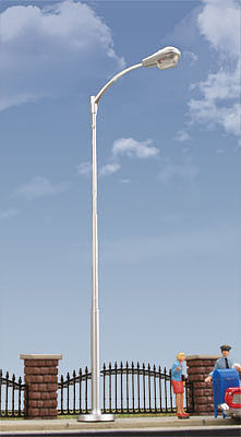 Walthers SceneMaster 949-4312 HO Scale Tear Drop Street Light -- Single-Arm