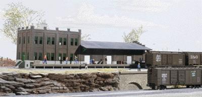 Walthers Cornerstone 933-3201 N Scale Water Street Freight Terminal -- Kit - 11 x 3-1/2"  27.5 x 8.7cm